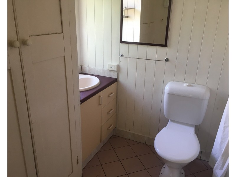 13 Salisbury Rd, Ipswich QLD 4305