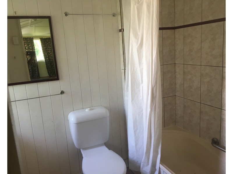 13 Salisbury Rd, Ipswich QLD 4305