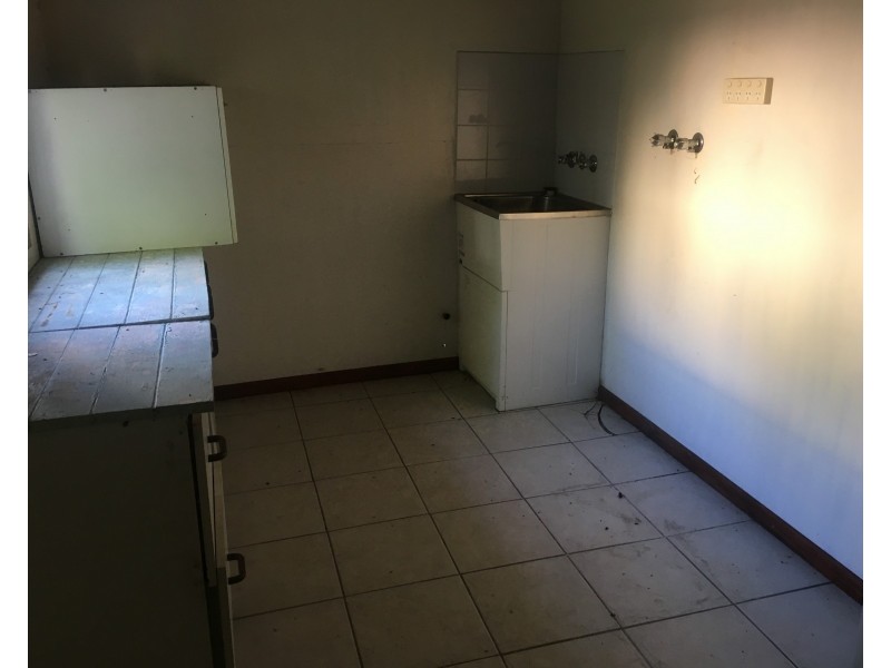 13 Salisbury Rd, Ipswich QLD 4305