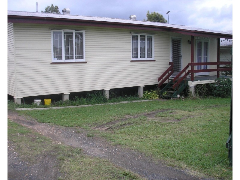 120 Robertson Rd, Eastern Heights QLD 4305