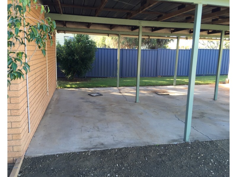 22 Dudleigh St, Booval QLD 4304