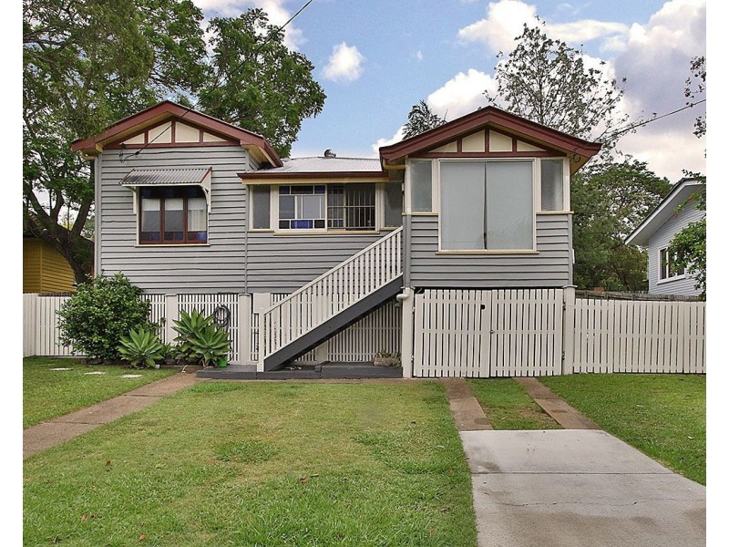 99 Whitehill Rd, Eastern Heights QLD 4305