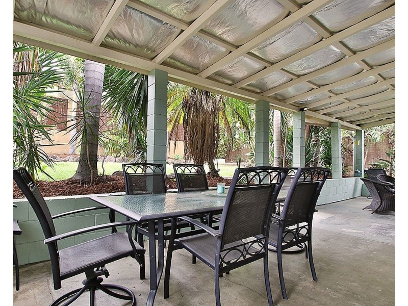 99 Whitehill Rd, Eastern Heights QLD 4305