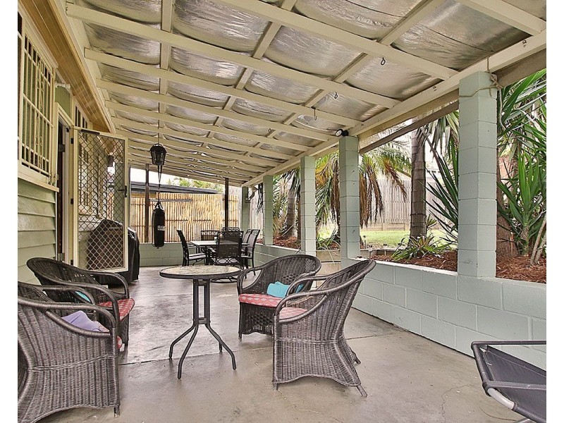 99 Whitehill Rd, Eastern Heights QLD 4305