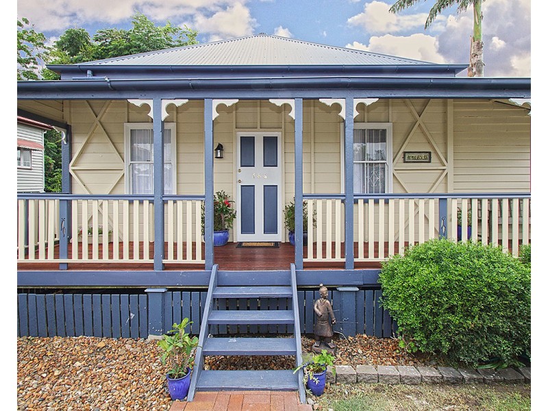144 Blackstone Rd, Silkstone QLD 4304