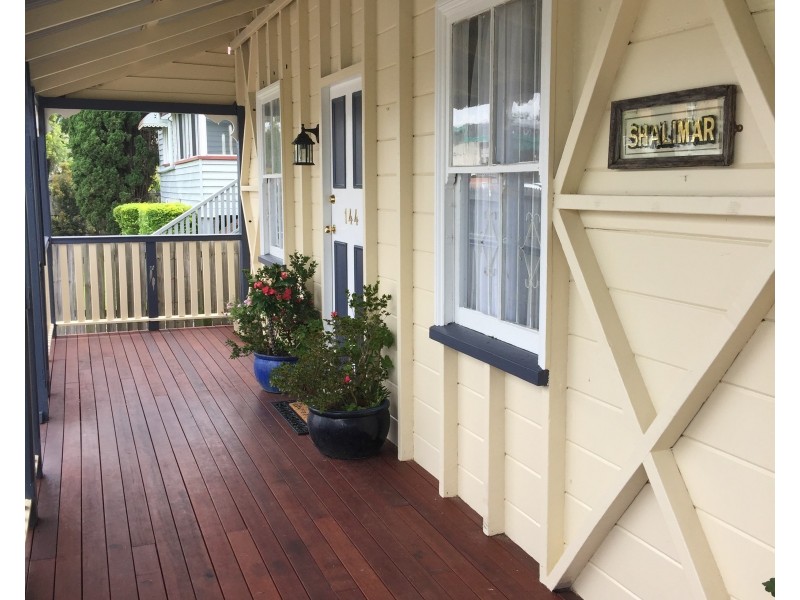 144 Blackstone Rd, Silkstone QLD 4304