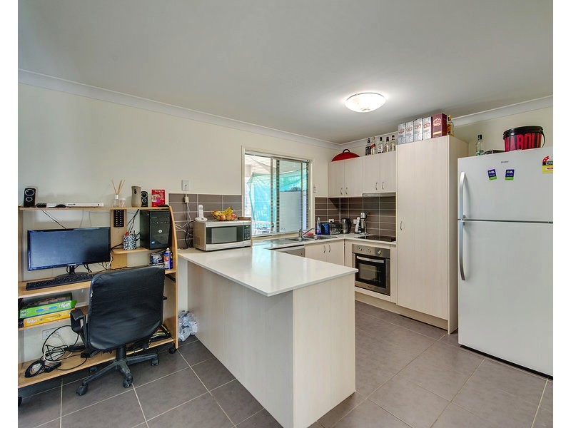 27 Barwell St, Brassall QLD 4305