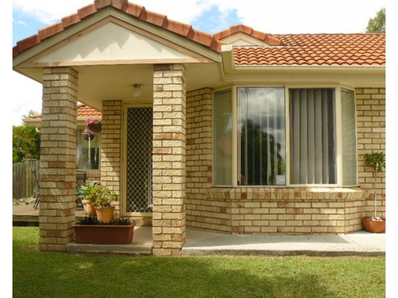 8 Morris Street, Flinders View QLD 4305