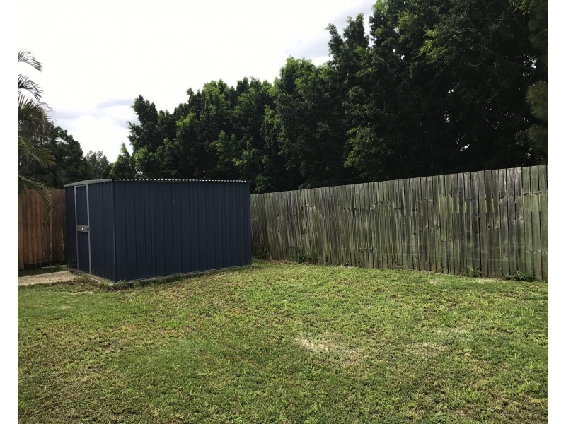 8 Morris Street, Flinders View QLD 4305