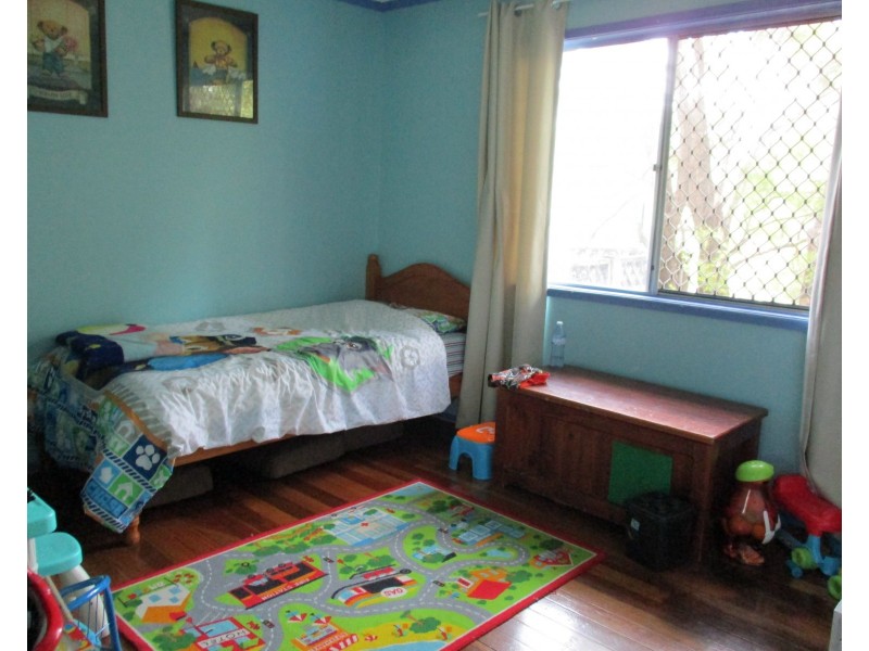 12 Ashfield Street, North Ipswich QLD 4305