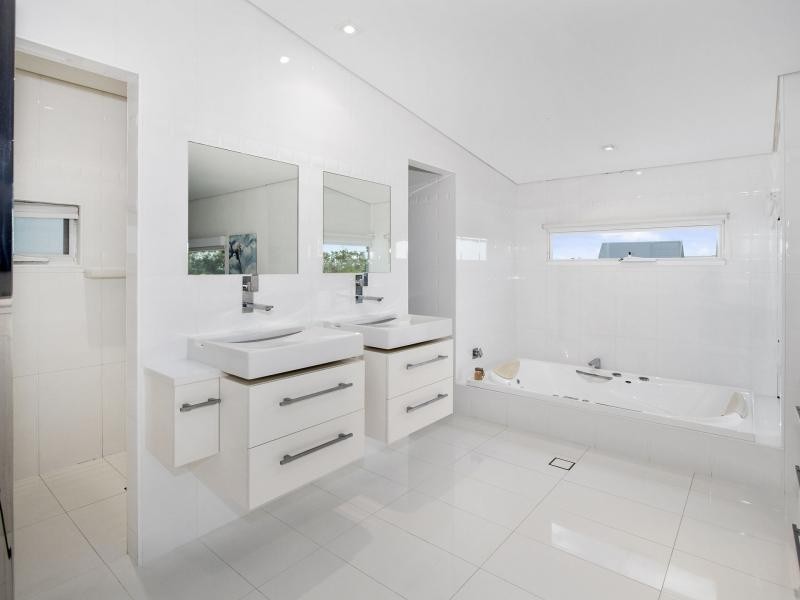 20 Hyndes Lane, Casuarina NSW 2487