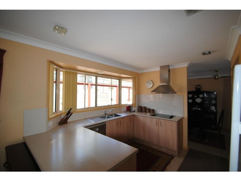 5 Buchanan Court, Burnside QLD 4560