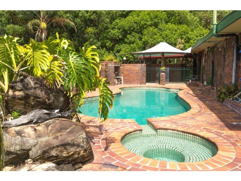 1 Carroo Court, Coes Creek QLD 4560