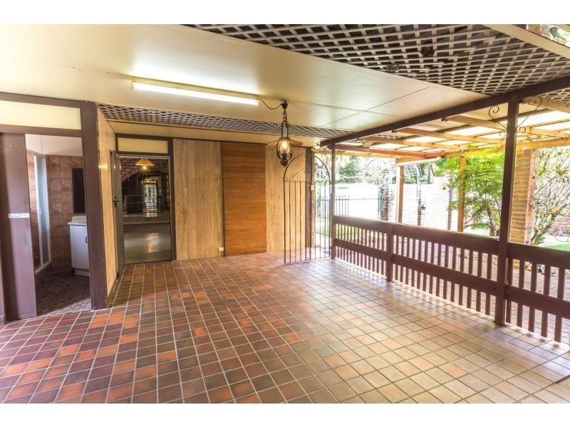 1 Carroo Court, Coes Creek QLD 4560