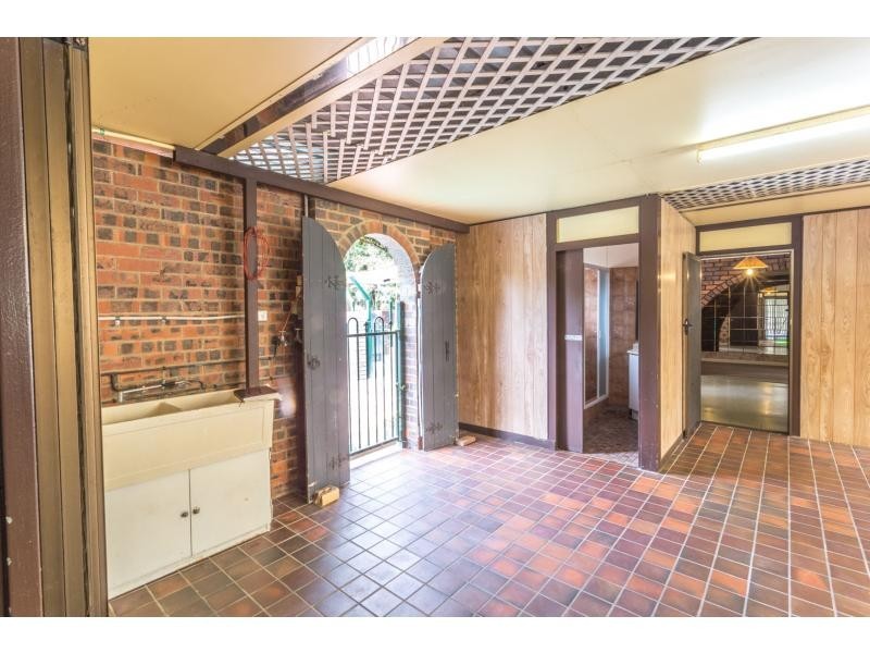1 Carroo Court, Coes Creek QLD 4560