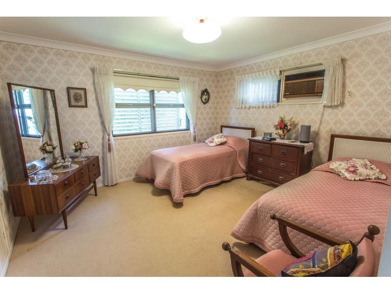 38 Spring Myrtle Avenue, Nambour QLD 4560