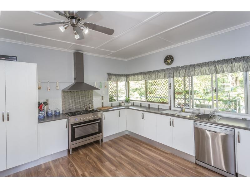 42 Coes Creek Road, Burnside QLD 4560