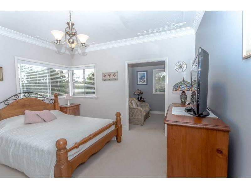 42 Coes Creek Road, Burnside QLD 4560
