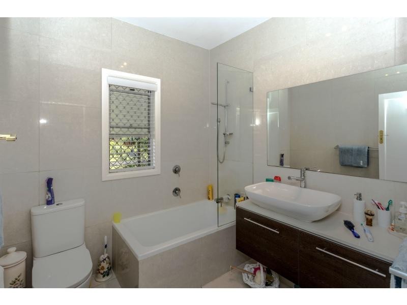 42 Coes Creek Road, Burnside QLD 4560