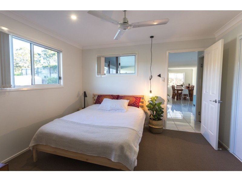 8 James Whalley Drive, Highworth QLD 4560