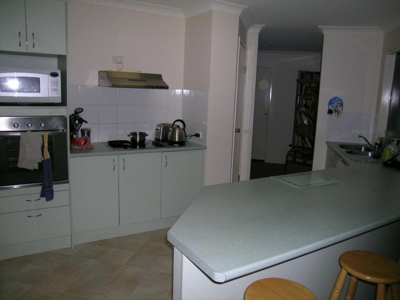 18 Robertson Drive, Burnside QLD 4560