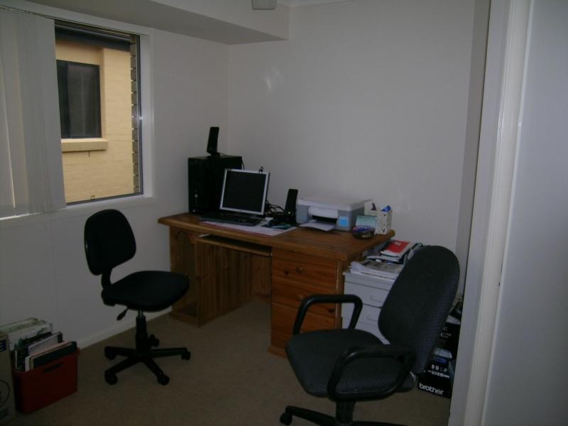 18 Robertson Drive, Burnside QLD 4560