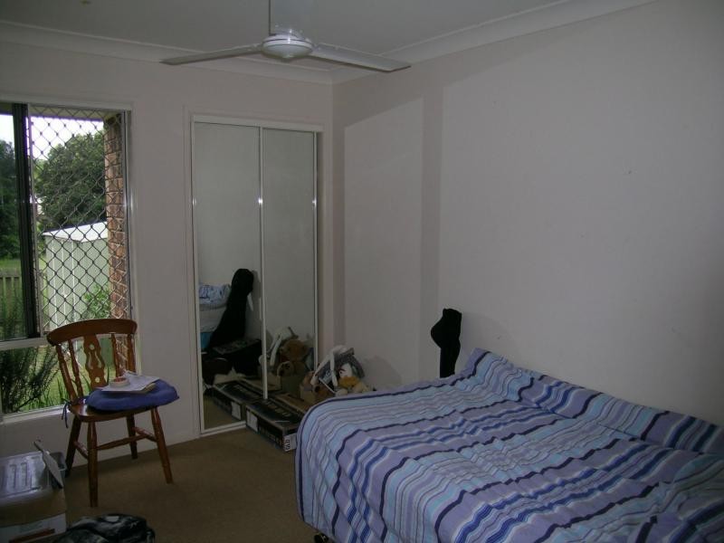 18 Robertson Drive, Burnside QLD 4560