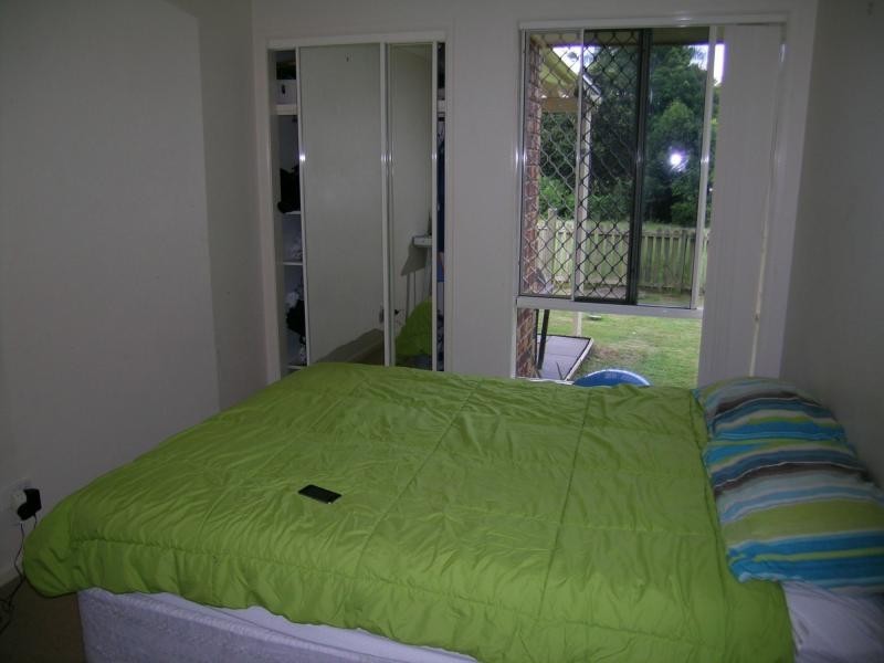 18 Robertson Drive, Burnside QLD 4560