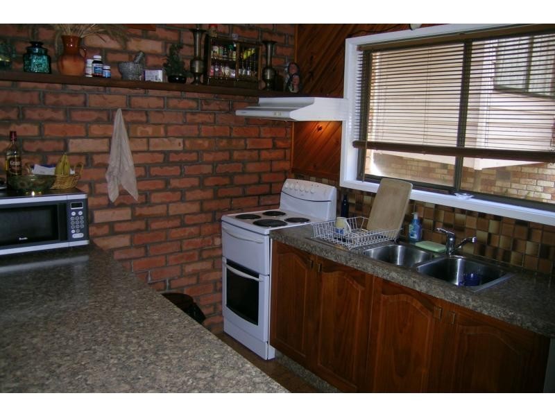 Unit 2/24 Bundarra Street, Nambour QLD 4560