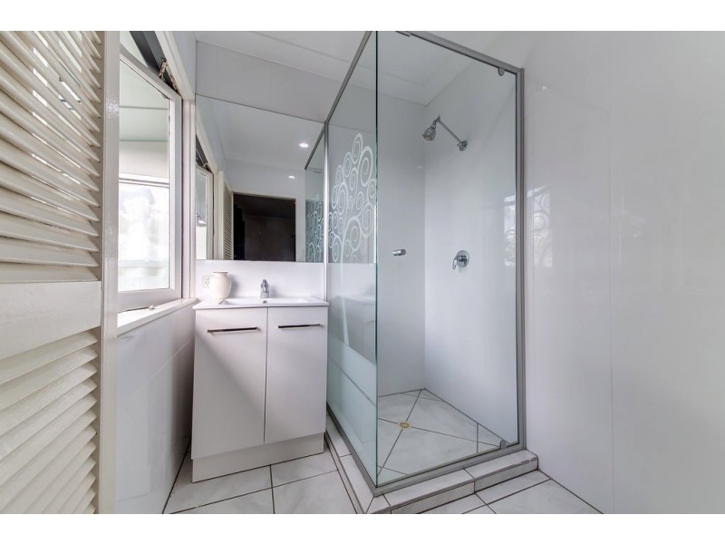 2 Erbacher Rd, Nambour QLD 4560
