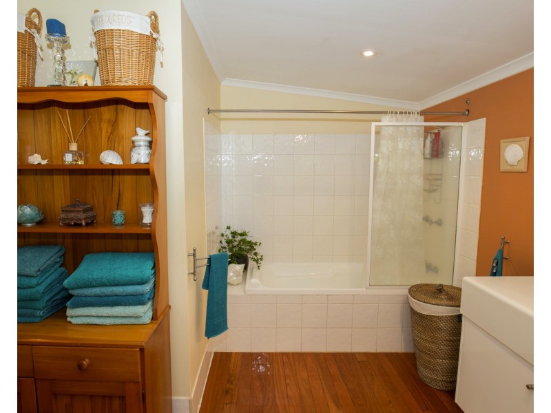 18 Goodey Way, Kureelpa QLD 4560