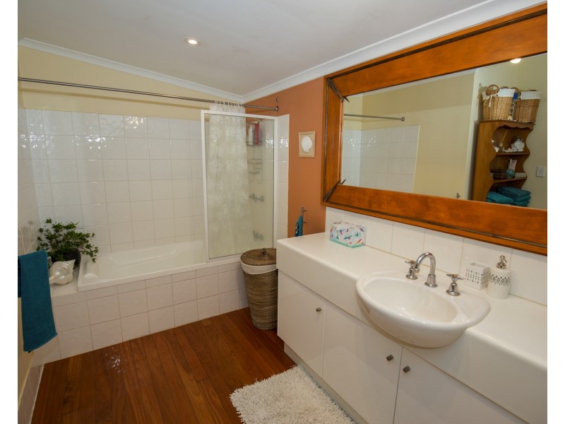 18 Goodey Way, Kureelpa QLD 4560