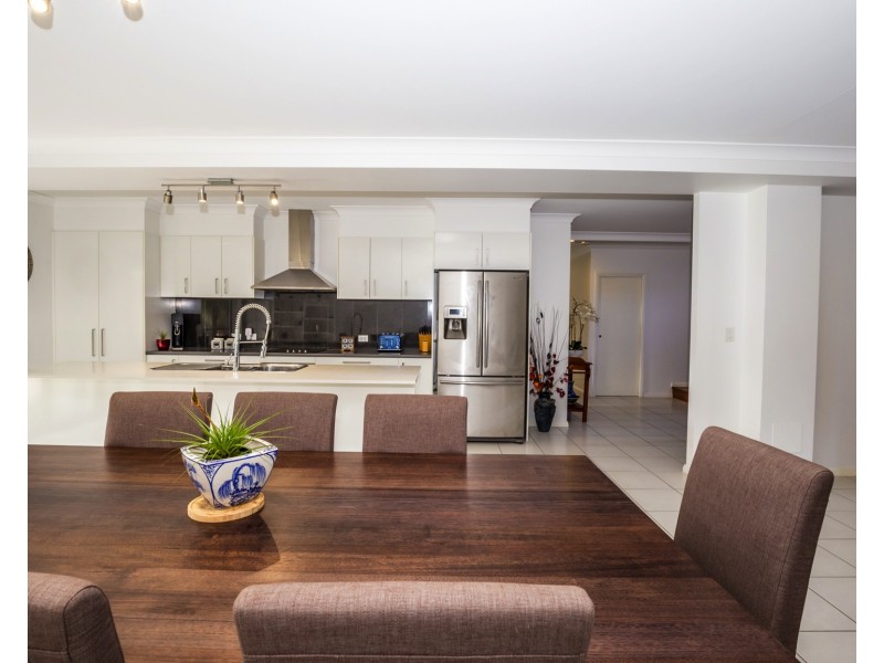 1/4 Ginger Bell Ave, Bli Bli QLD 4560