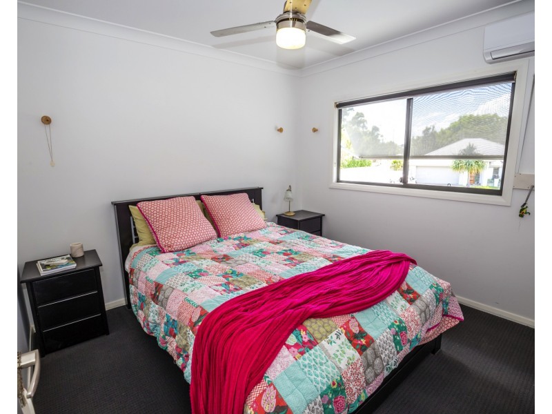 1/4 Ginger Bell Ave, Bli Bli QLD 4560