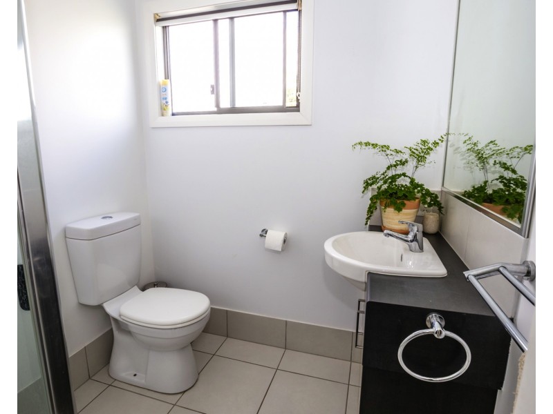 1/4 Ginger Bell Ave, Bli Bli QLD 4560