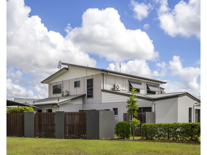1/4 Ginger Bell Ave, Bli Bli QLD 4560