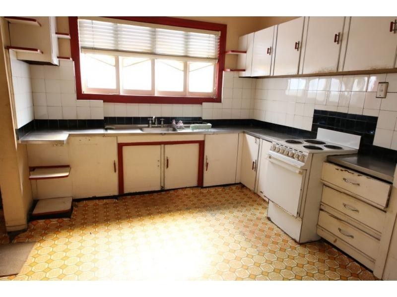 58 ELEVENTH Avenue, Home Hill QLD 4806