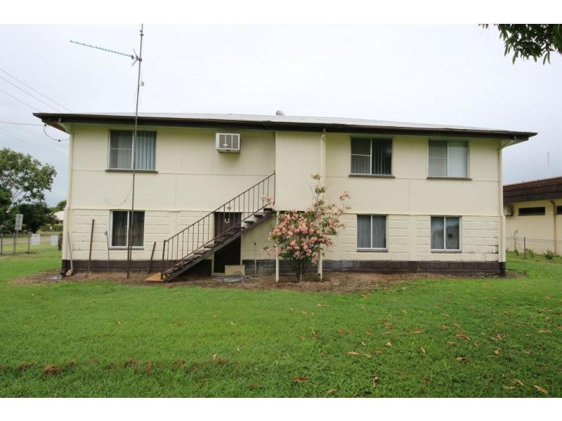 32 ELEVENTH Avenue, Home Hill QLD 4806