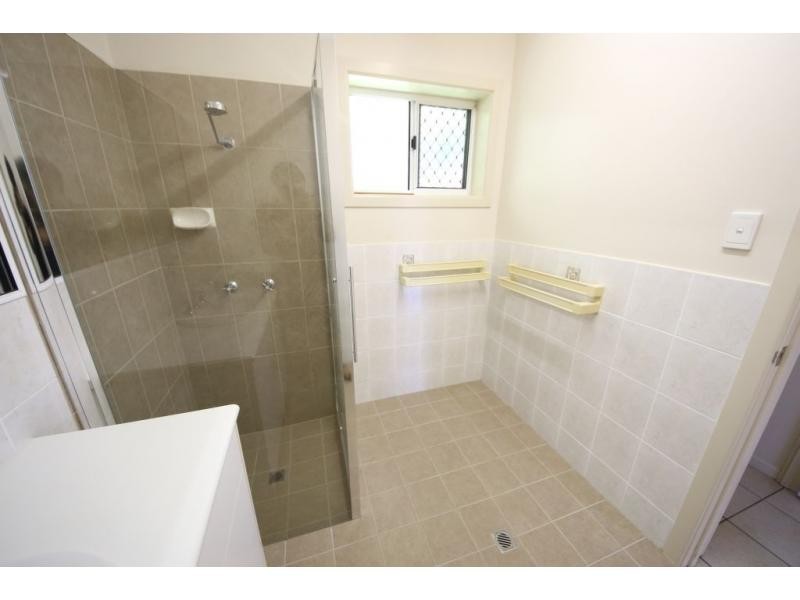 14 GAINSBOROUGH Drive, Ayr QLD 4807