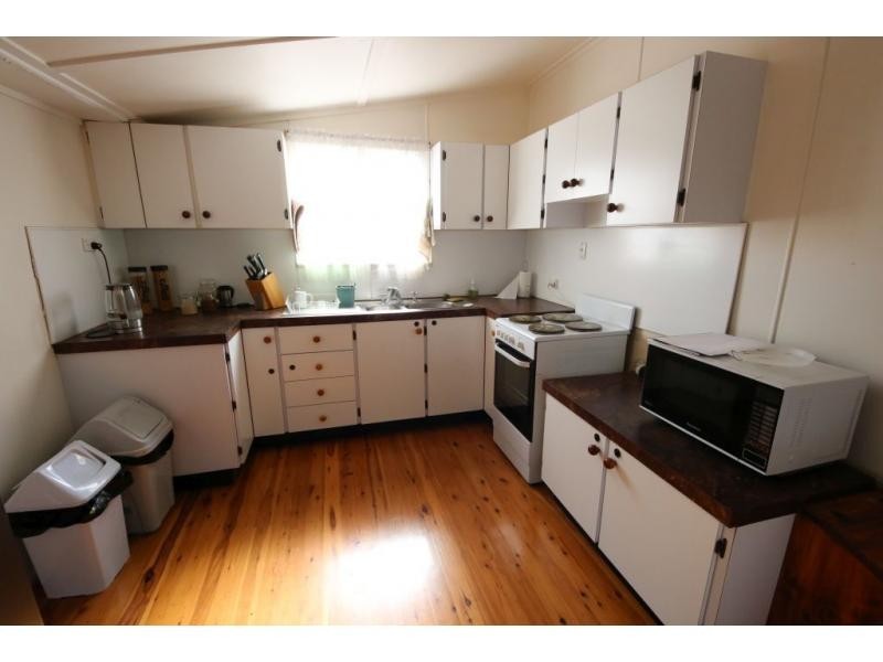1 SEVENTH Street, Home Hill QLD 4806