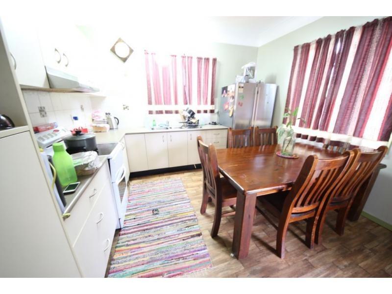 10 NINTH Street, Home Hill QLD 4806