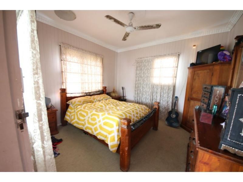 10 NINTH Street, Home Hill QLD 4806