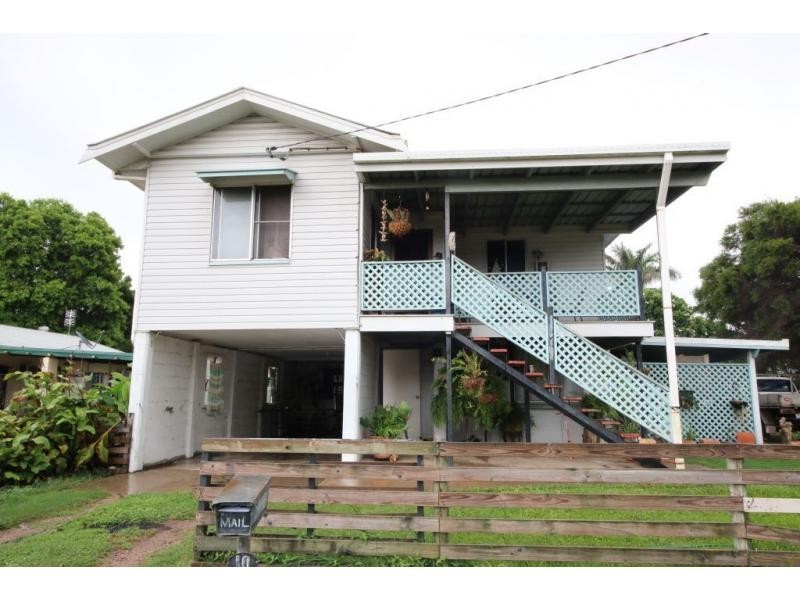 10 NINTH Street, Home Hill QLD 4806