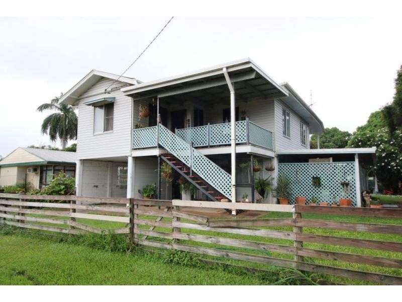 10 NINTH Street, Home Hill QLD 4806