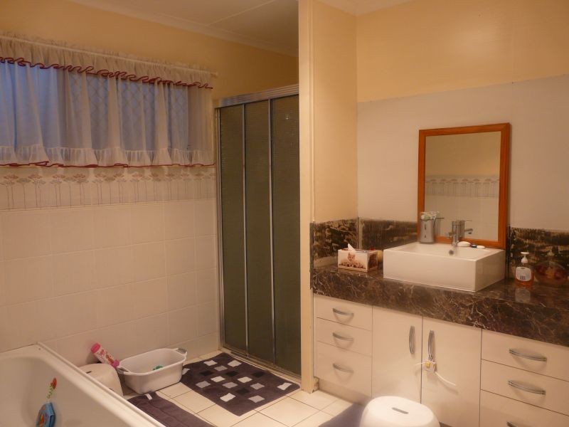 16 SEARLE Court, Ayr QLD 4807