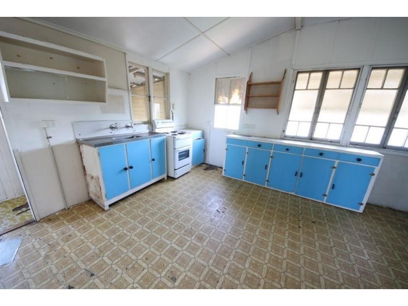 13 ROSSITER Street, Ayr QLD 4807