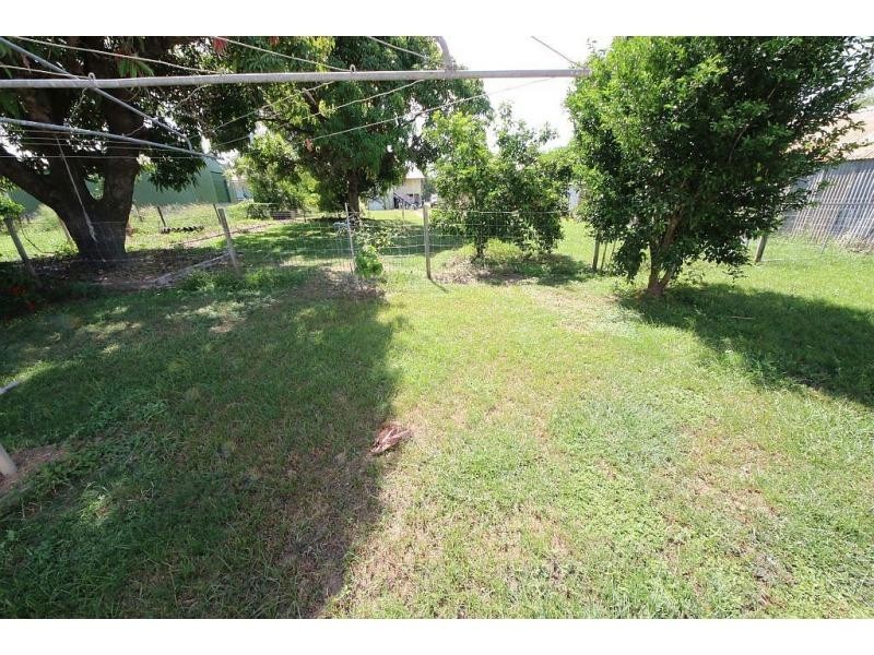 12 SEVENTH Street, Home Hill QLD 4806