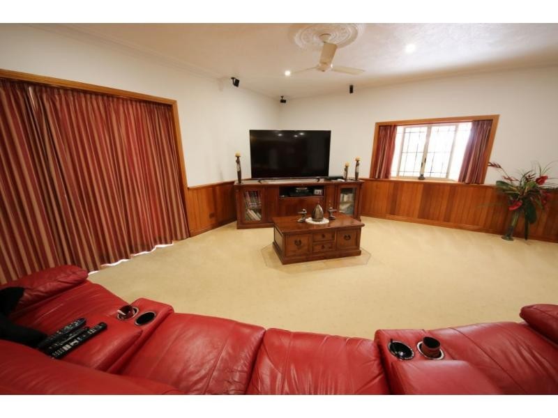 12 HILLCREST Place, Ayr QLD 4807