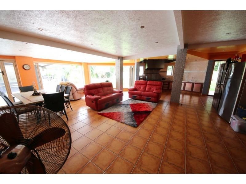 12 HILLCREST Place, Ayr QLD 4807