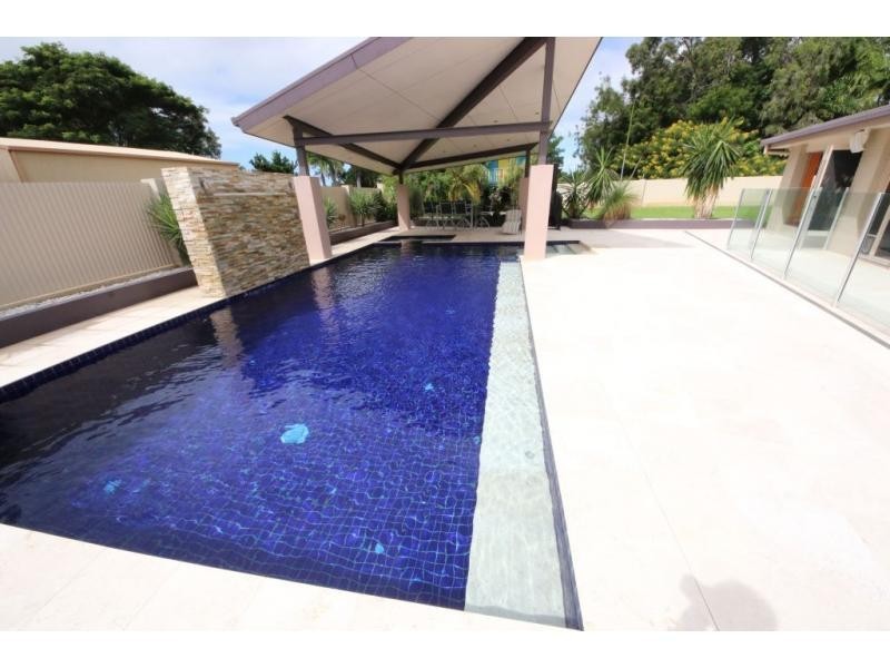 12 HILLCREST Place, Ayr QLD 4807